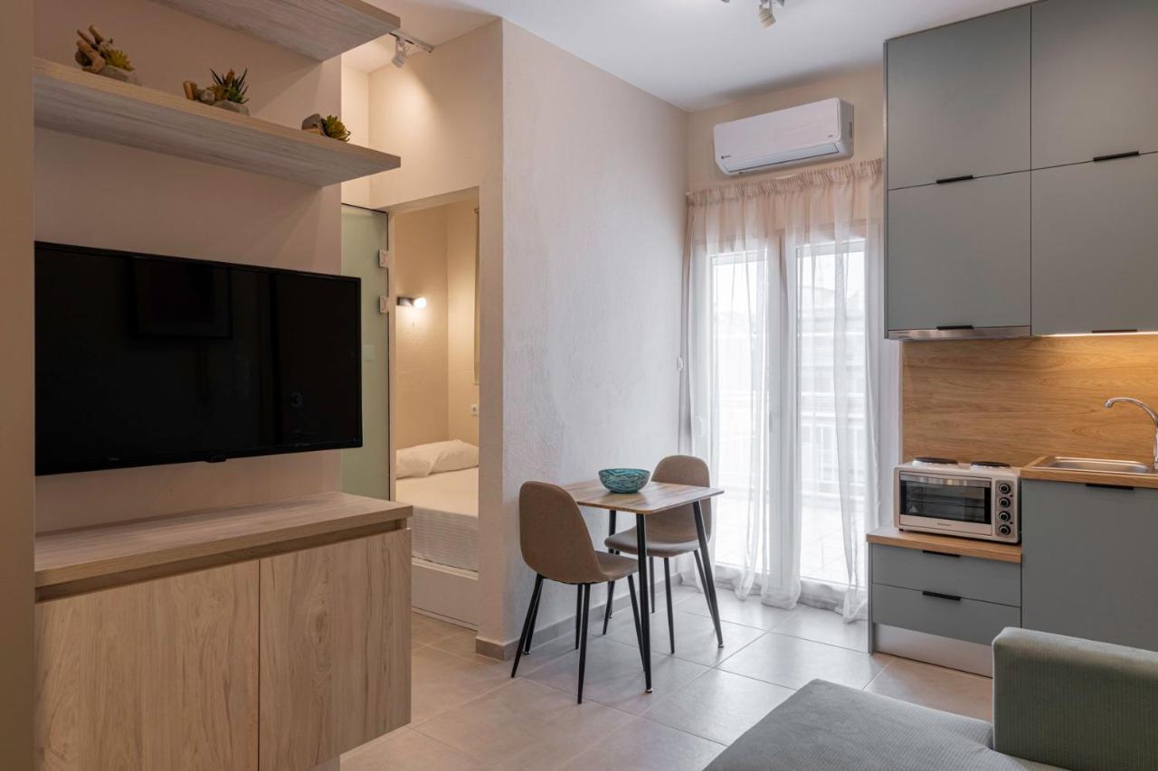 Thea Small House Ксанті Екстер'єр фото